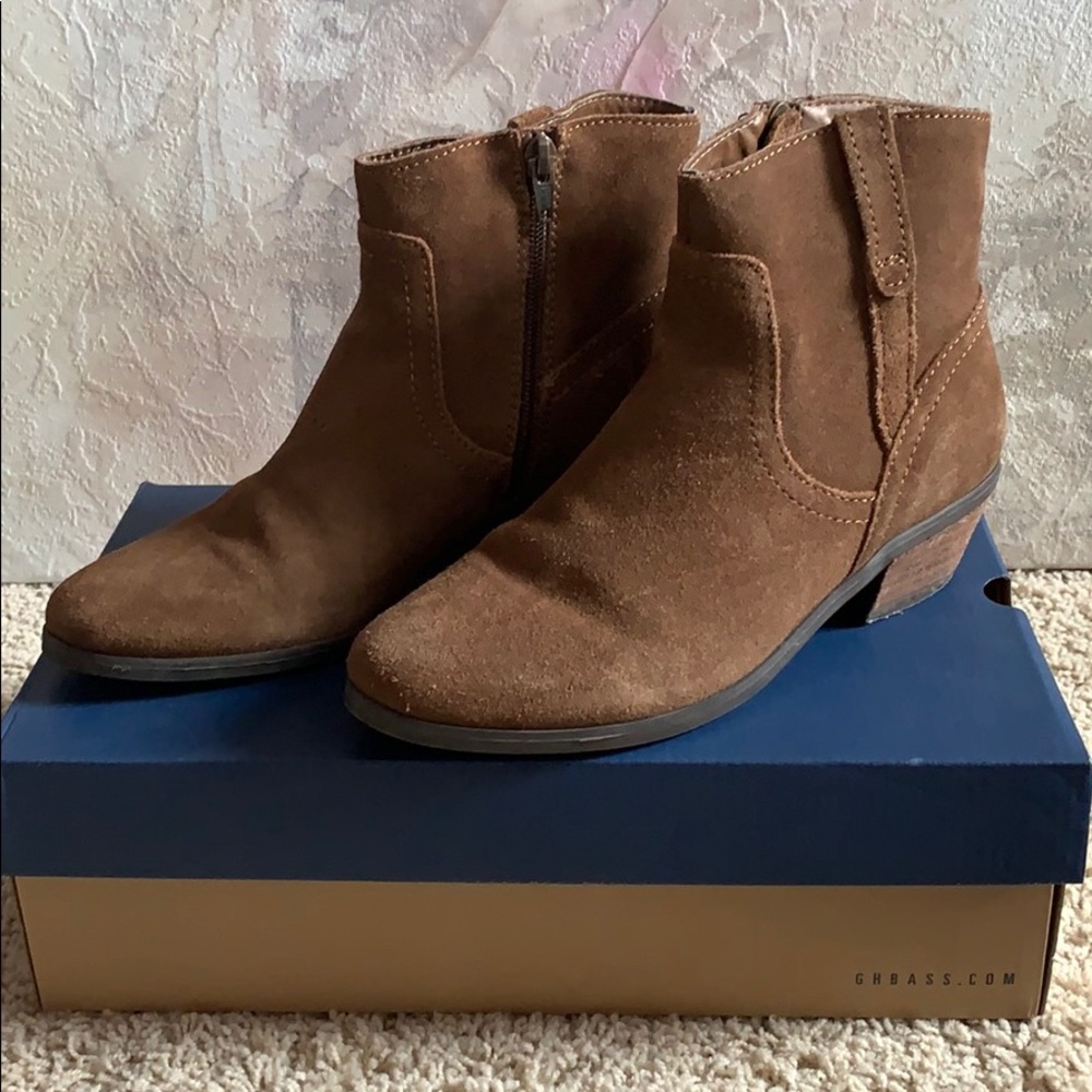 Bass leather boots